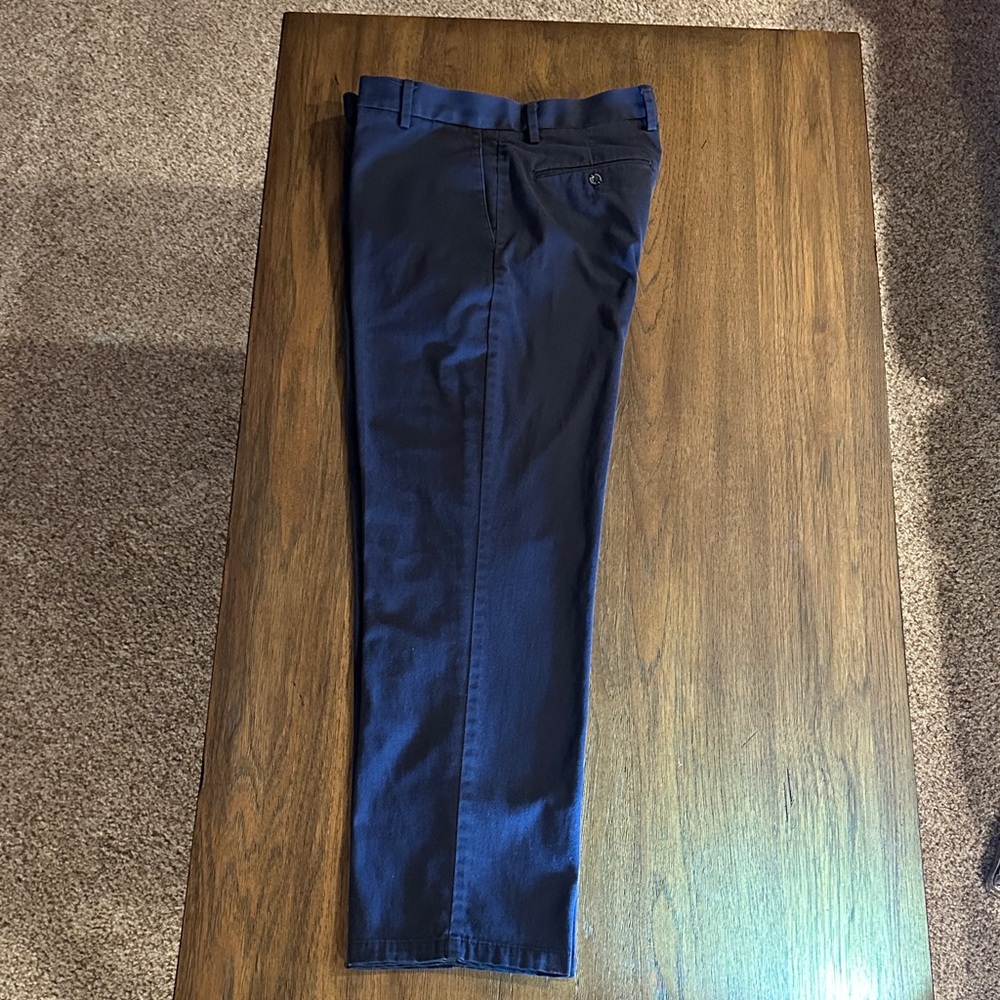 Dockers Men's Dark Blue Classic Fit 33 x 30 Pants